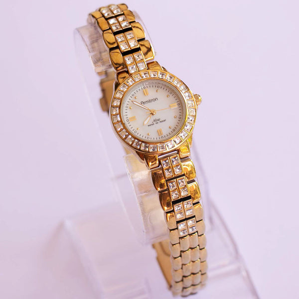 Armitron Jetzt goldener Quarz Uhr | Beste Luxusfrauen Uhr