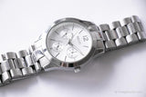 Vintage Silver-Tone Relic von Fossil Tagesdatum Quarz Uhr für Frauen