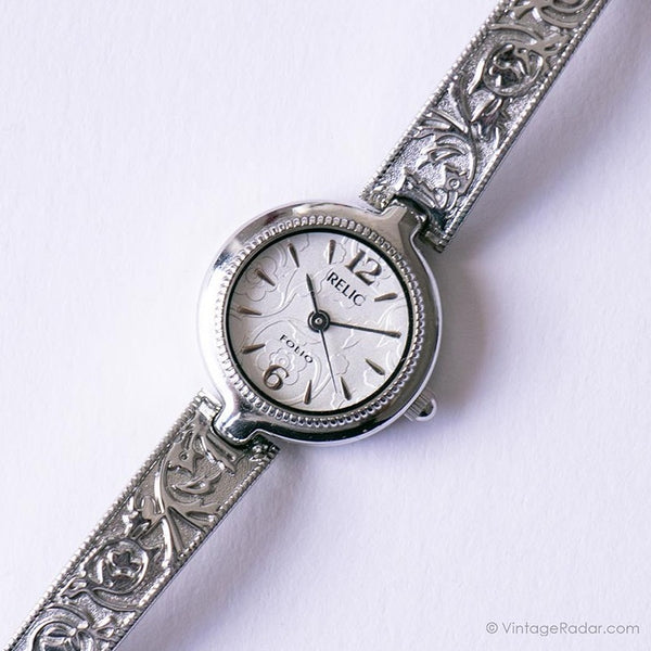 Tono plateado vintage Relic fol. reloj para mujeres con brazalete floral