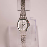 Very Small Seiko 21 Jewels Mechanical Watch for Women Daini Seikosha
