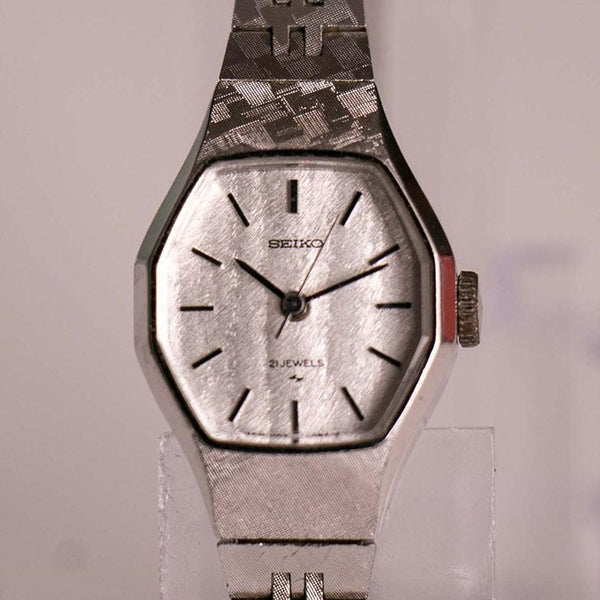 Very Small Seiko 21 Jewels Mechanical Watch for Women Daini