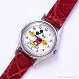 Lorus V515 6128 Um Mickey Mouse Uhr Für Frauen am roten Riemen