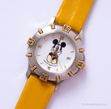 Süß Disney Zeit funktioniert Mickey Mouse Uhr am gelben Riemen
