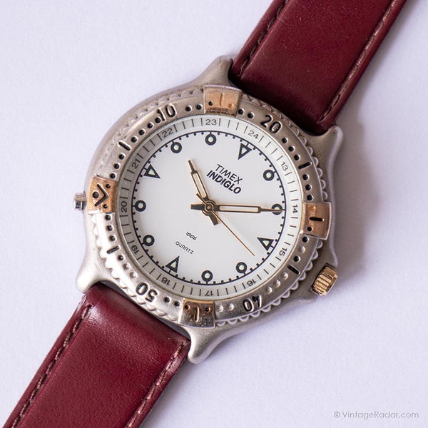 كلاسيكي Timex Watch Indiglo Quartz | ساعة جولة للطلبة الفضية النغمة
