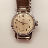 Muchas 4 mujeres Timex Relojes antiguos para piezas y reparación: no funciona